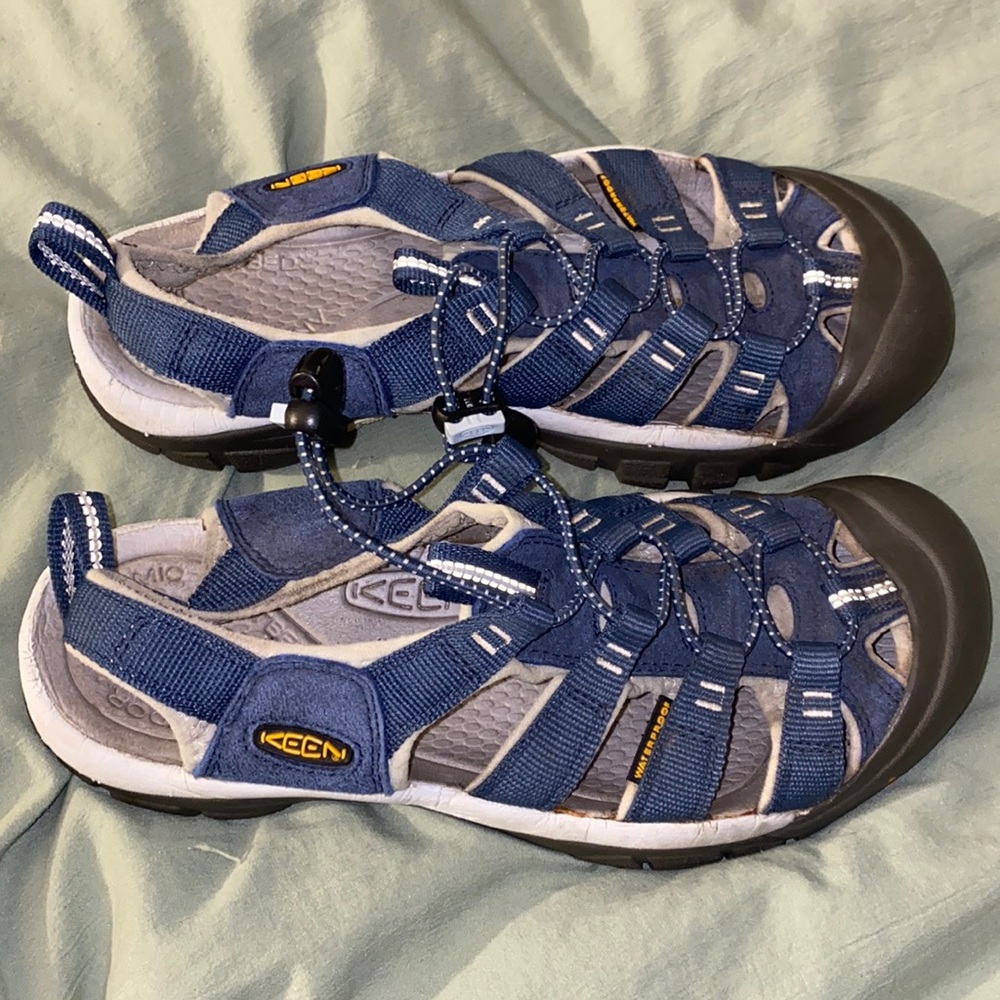 keen hiking sandals